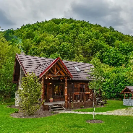 롯지 The Little Mountain Borlova